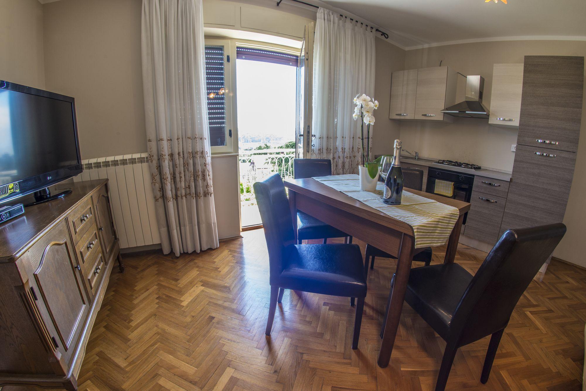 Diegos Apartments 普拉 外观 照片